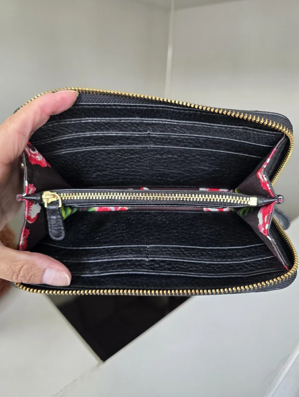 VERA BRADLEY Leather RFID Georgia Black Patchwork Wallet